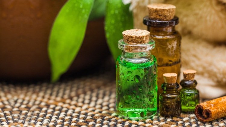 Förvara kolloidalt silver i flaskor och använd det som ett homeopatisk medel