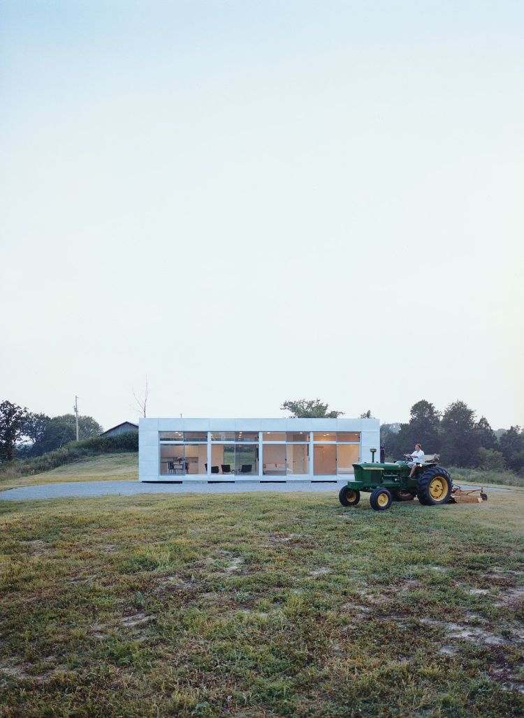 ekologisk byggnad hållbarhet exempel på konstruktion hållbar arkitektur hållbar design traktor energieffektivitet gräsmatta