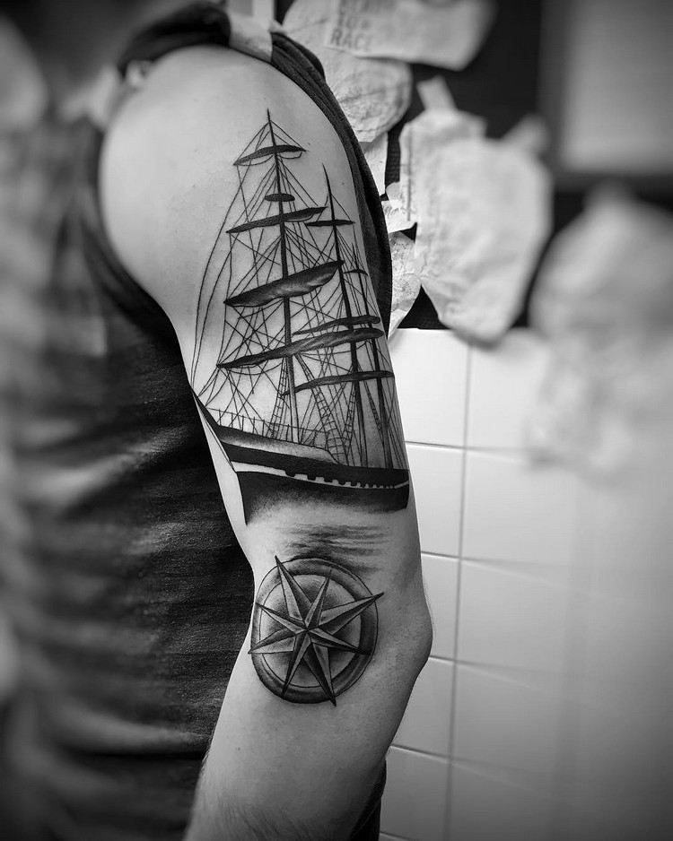 kompass-tatuering-maritim-skepp-hav
