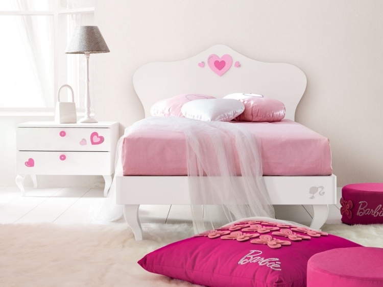 flickorum-design-idéer-teman-säng-vit-rosa-barbie-hjärtan