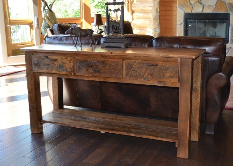 konsol-bord-bakom-soffa-inredning-idéer-rustik-skänk-massivt trä-trä golv-läder soffa