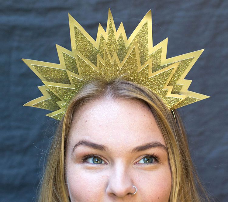Gör ditt eget hårband karneval solhuvudbonad