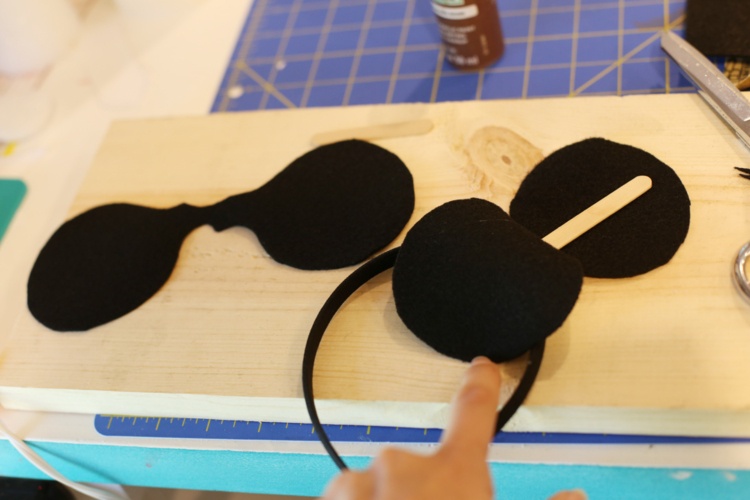 Gör dina egna Minnie Mouse pannband instruktioner