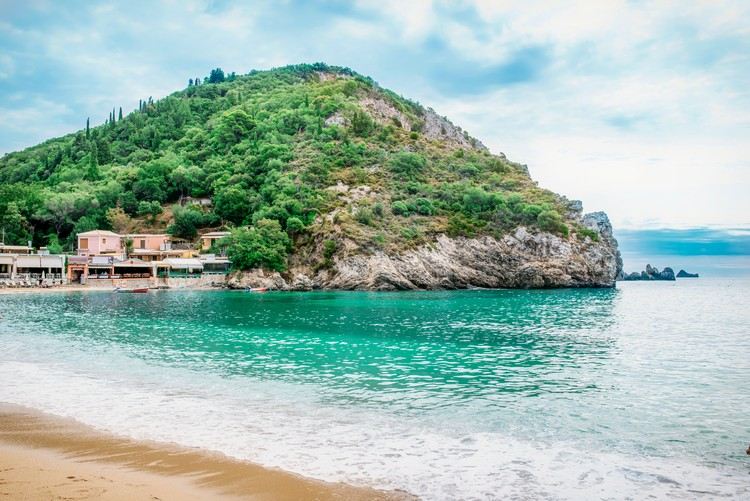 de vackraste stränderna på Korfu sommarlov med barnens tips