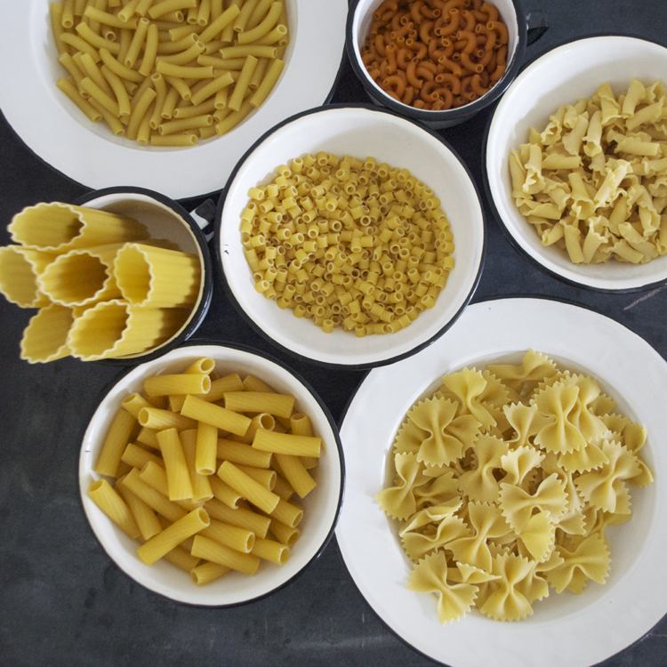 tinker nudlar pasta typer sorter färger