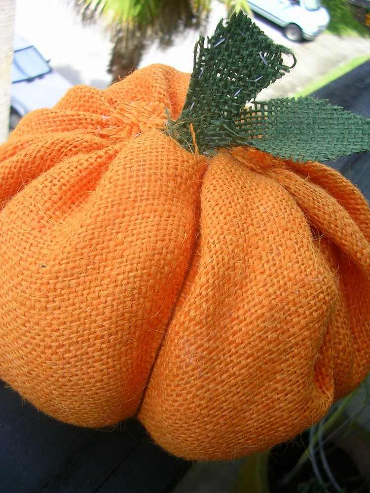 bromsa-höst-pyssla-orange-färgade-jute-fyllning