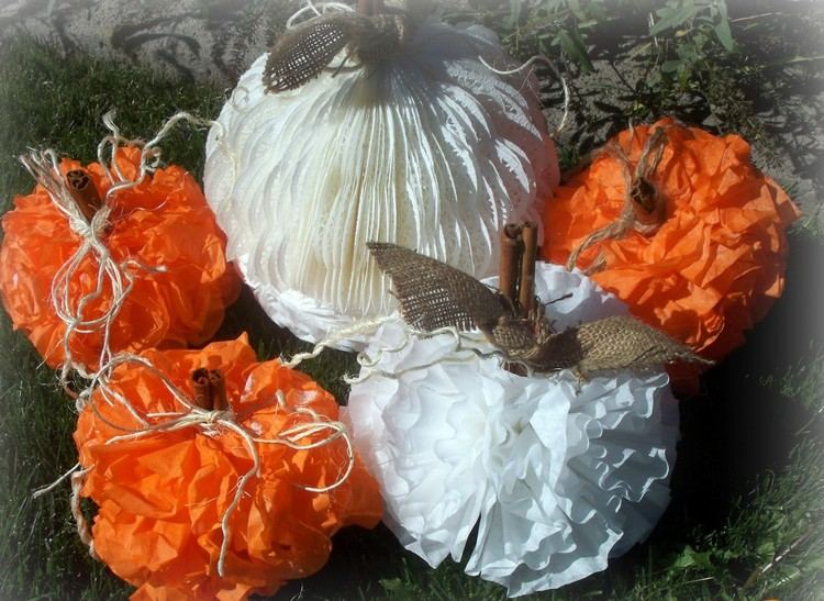 höst-tinker-pumpa-papper-tårta-doilies-kanelstänger