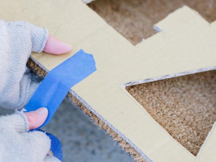 höst-dekoration-idéer-do-matta-anpassa-stencil-fästa-tesa-tejp-fix-diy