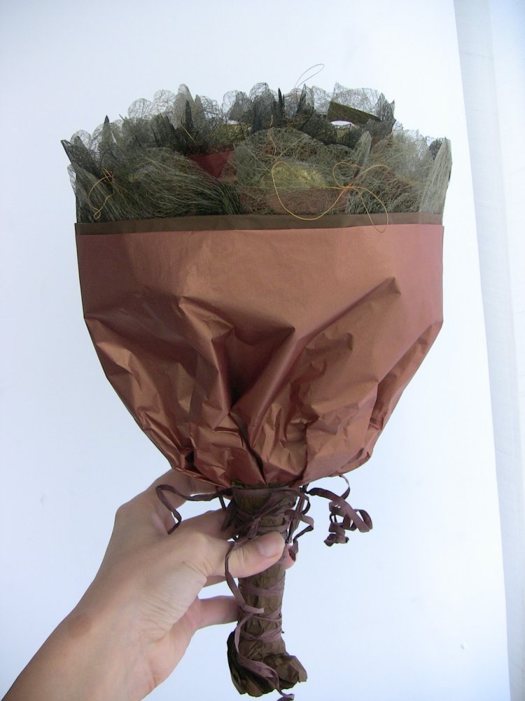 höst-dekoration-idéer-bukett-praliner-brun-tinker-gör-det-själv