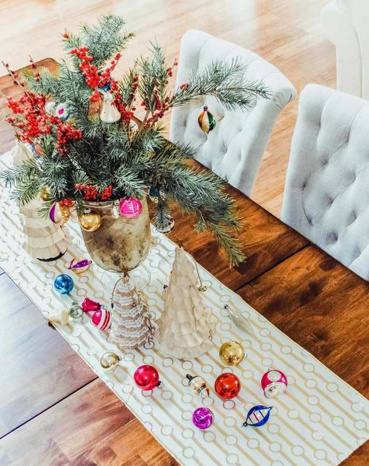 Bordsdekorationer för jul-gör-själv-tyg-jul-träd-jul-bollar-trä-bord-dekoration-stoppade stolar