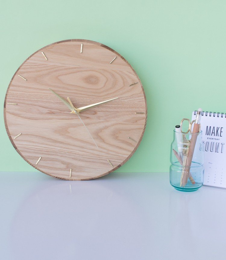Gör väggklocka själv träskiva-minimalistisk-klocka-diy