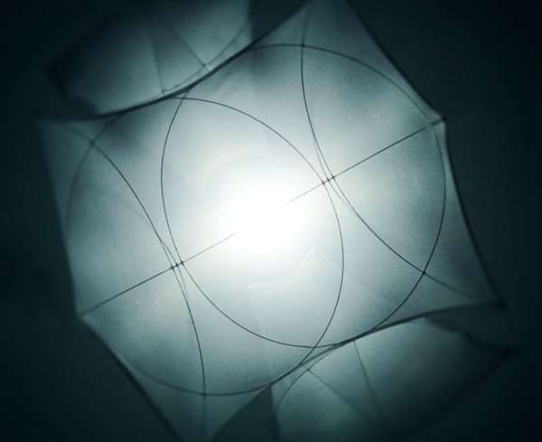 under syn geometrisk ikarus lampdesign inspirerad av myt