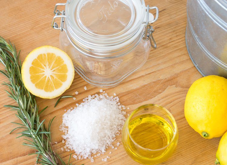 gör din egen kroppskalning naturligt hemlagade hemrecept hudvård idéer förslag tips ingredienser citron rosmarin
