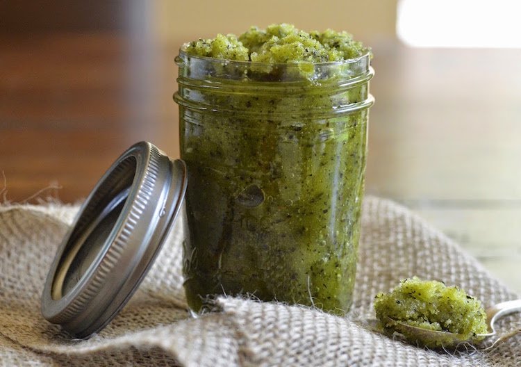 gör din egen kroppskalning naturligt hemlagade hemrecept hudvård idéer förslag tips grönt te produkt