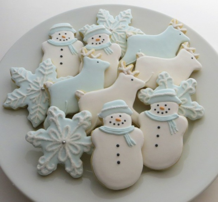 Snögubbe och snöflingor-med-socker-pärlkakor