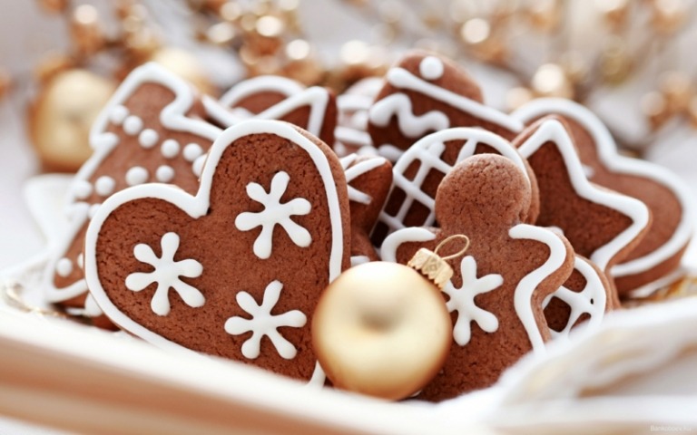 läckra julkakor pepparkakglasyr vit dekoration