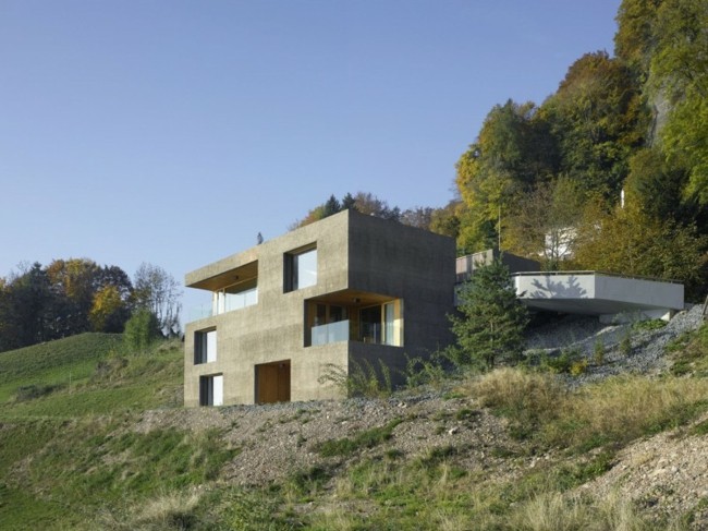 Schweiz exponerade betongfönster glasskog