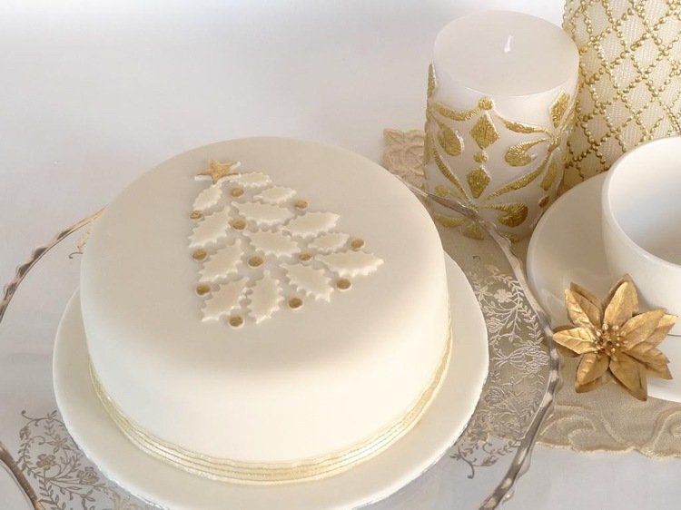 tårta juldekorera minimalistisk elegant vit fondantguld