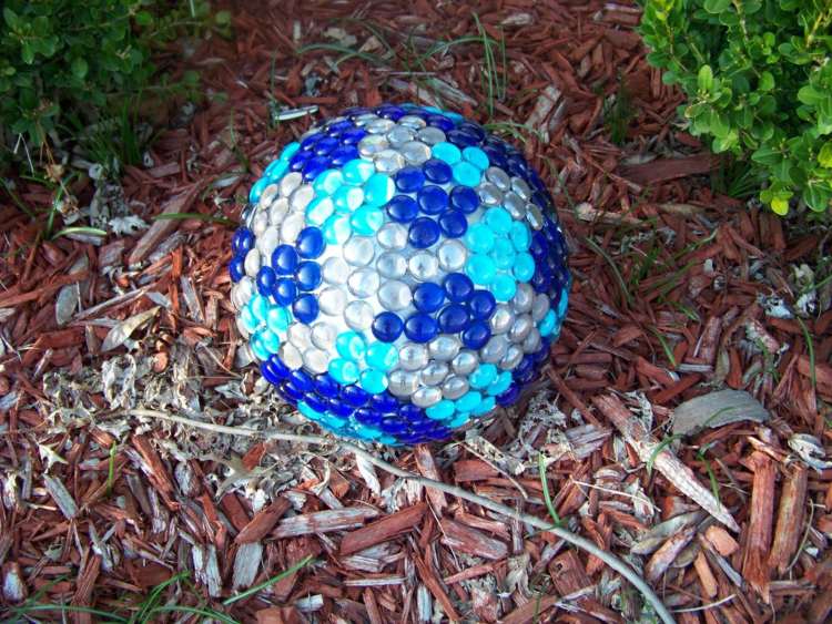 gör bollar trädgård blå dekoration själv