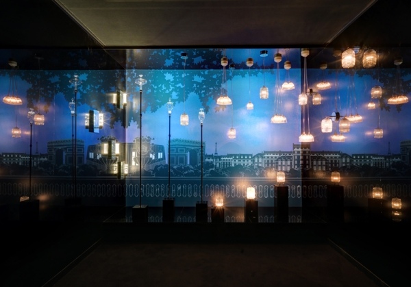 Baccaratutställning light-clochette-et-celeste-philippe-nigro lyster