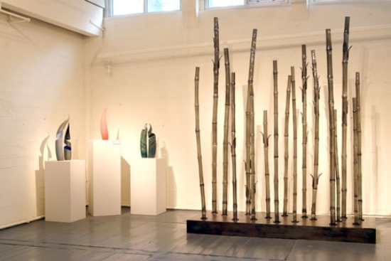 modern glasinstallation utställning skulptur
