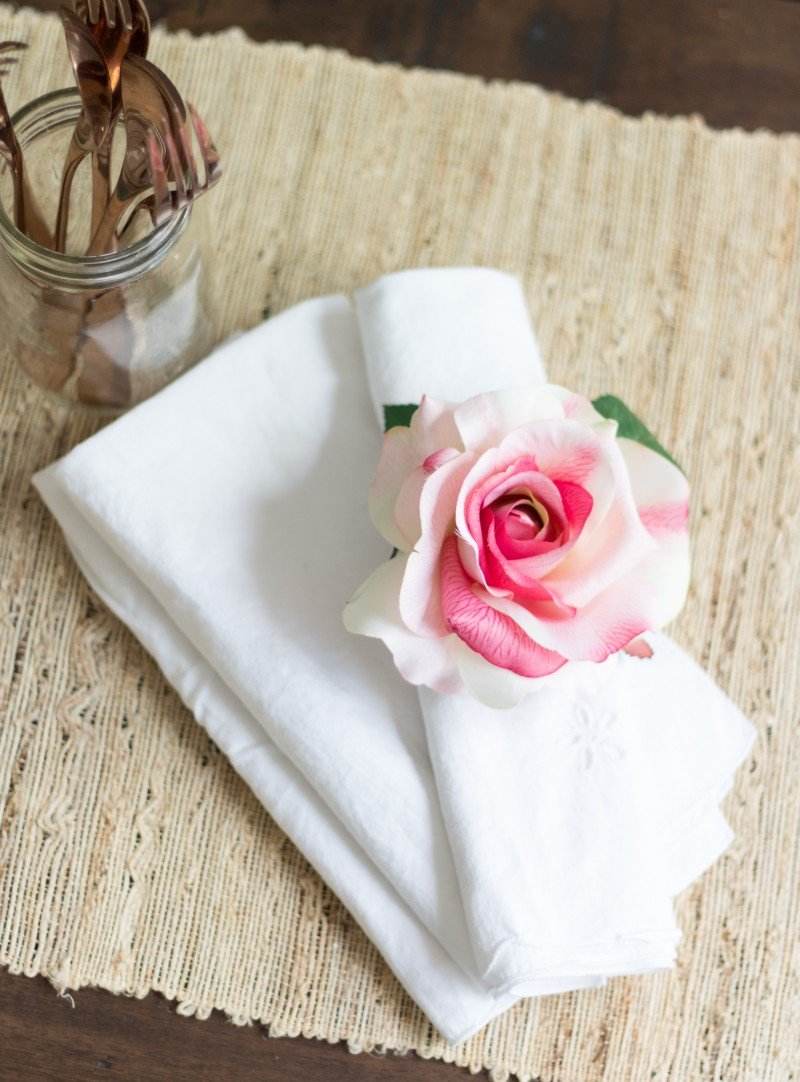 Gör servettringar själv DIY -instruktioner bordsdekorationer bröllopsblommor