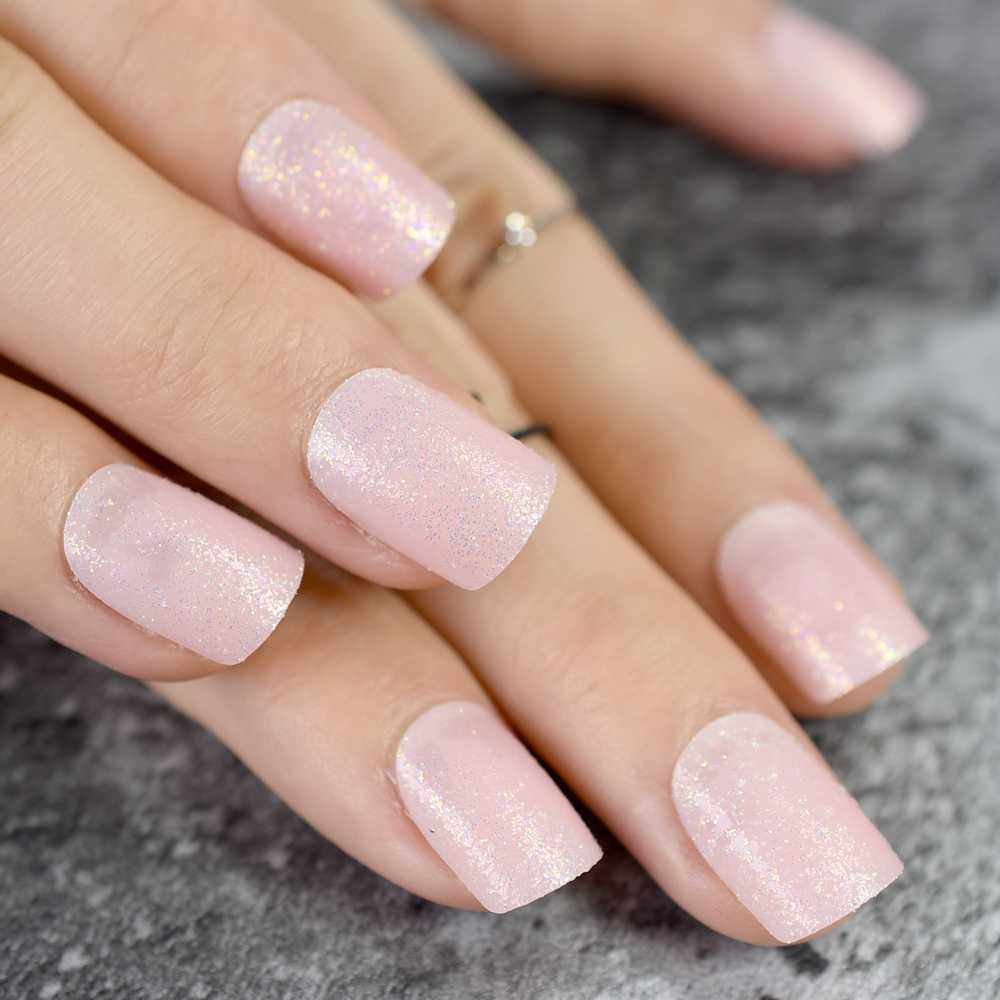 korta gel naglar ballerina pastellrosa nagellack med glitter