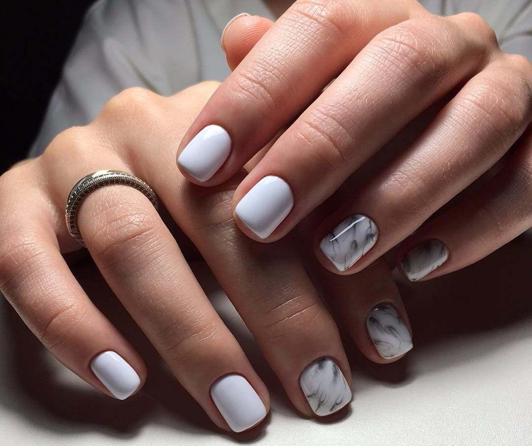 korta gel naglar instruktioner för att göra marmor nagellack själv