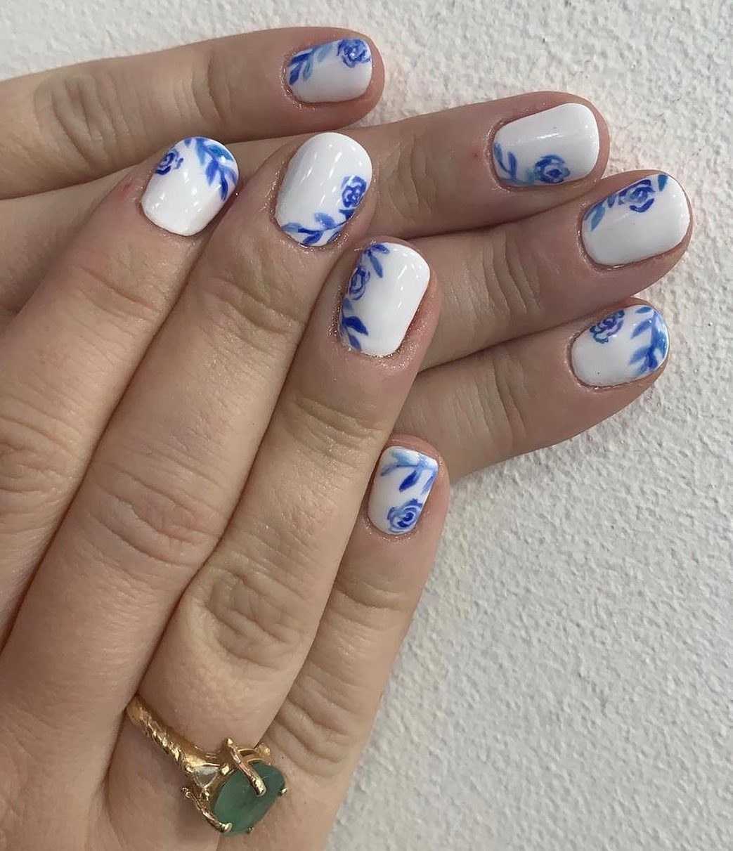 Nail dekoration blommor höst naglar bilder korta naglar