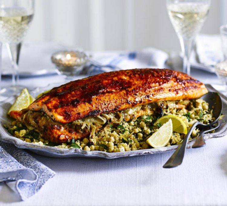 fylld lax jul couscous fyllning bakad