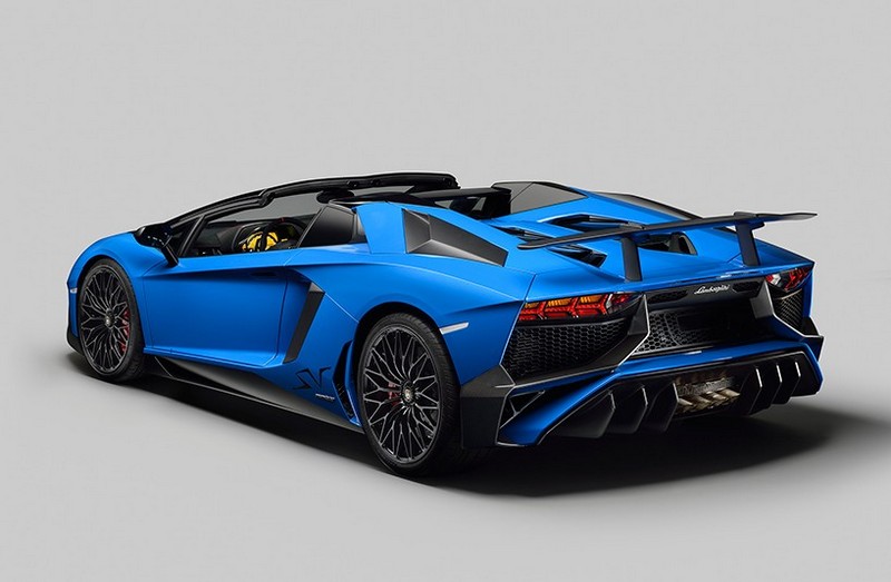 Lamborghini-Aventador-LP-750-spoiler-tillverkad av kol-bak