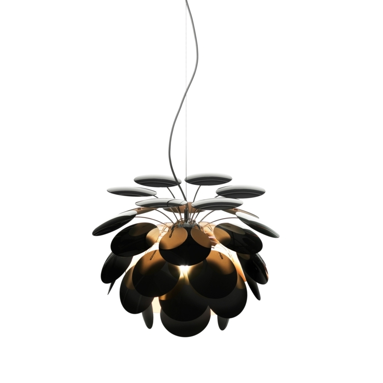 lampa gjord av runda tallrikar svart ädel design