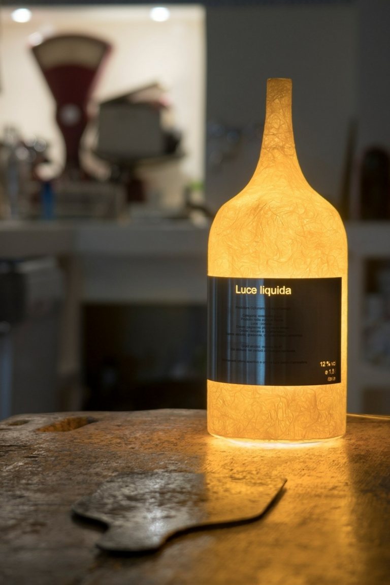 Laddningsbara lampor med Luce Liquida från batterisamlingen