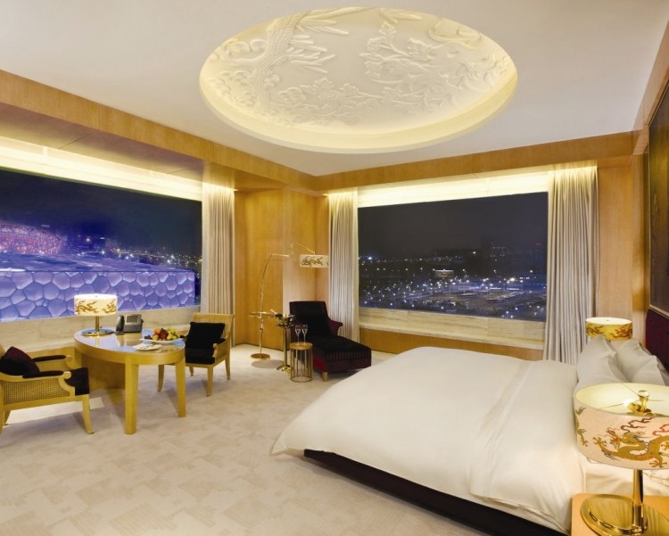 lampor-lampor-design-sovrum-panorama-fönster-tak-guld-lyx-utsikter