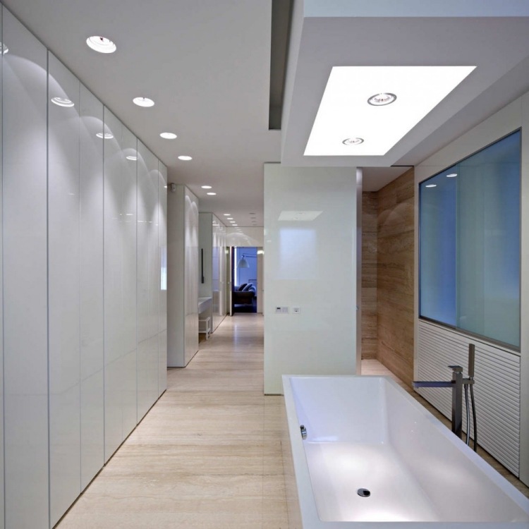 lampor-lampor-design-minimalistisk-badrum-vit-fristående-badkar-rektangulär