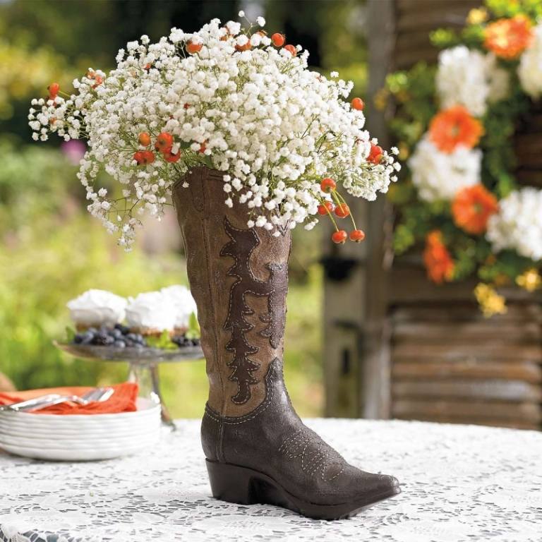 Lantgård dekoration trädgård bord boot vas
