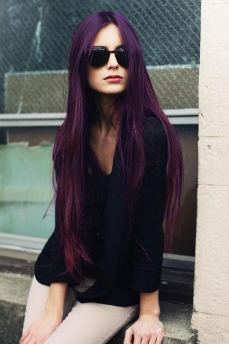 långa frisyrer-2015-färg-aubergine-violett-modern-trend-mörk