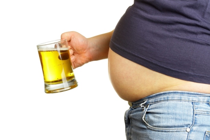 Öl-gör-fet-människa-med-öl-mage-mat-myt