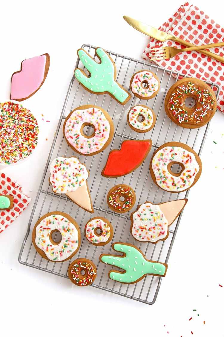Pepparkakor-bakning-fondant-munk-mögel-kaktus-glass