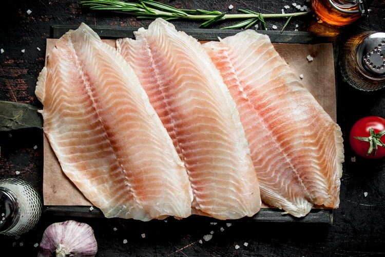 Förbered fiskfiléer i en varmluftsfrityr