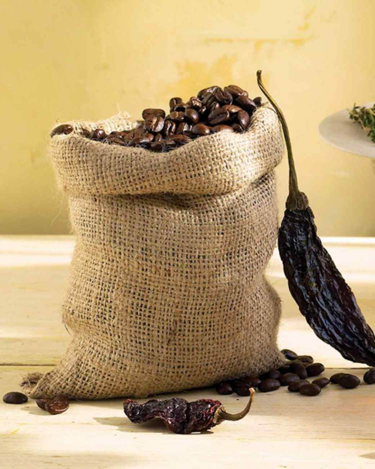BBQ-sås-recept-kaffesås-gör-själv-kaffebönor