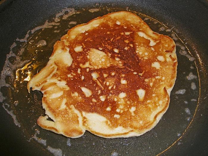 Stekpanna-recept-för-pannkakor