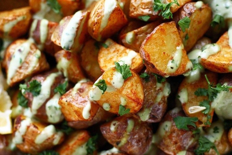 Recept med potatis kryddig krispig med dressing