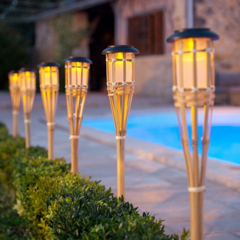 LED-trädgårdsbelysning-exotiska-bambu-idéer