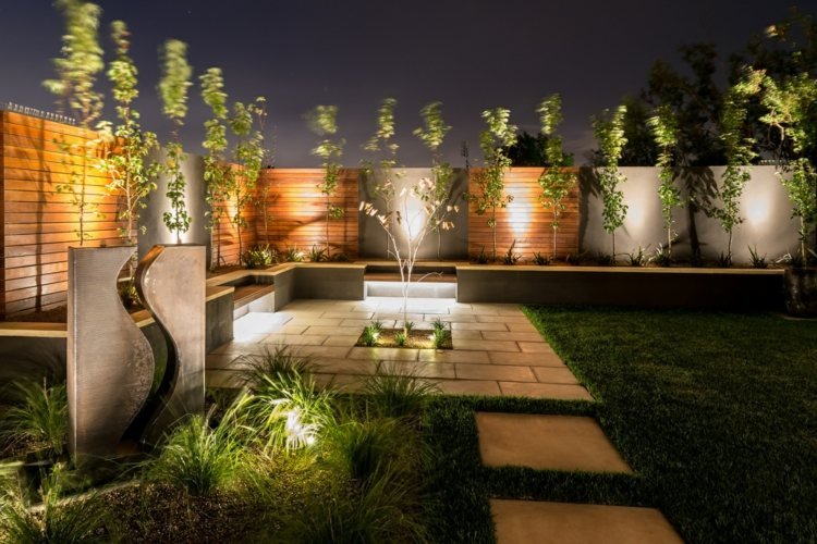 led-trädgård-belysning-sekretess-skydd-trä-minimalistiska-sten-sten-trädgård stig
