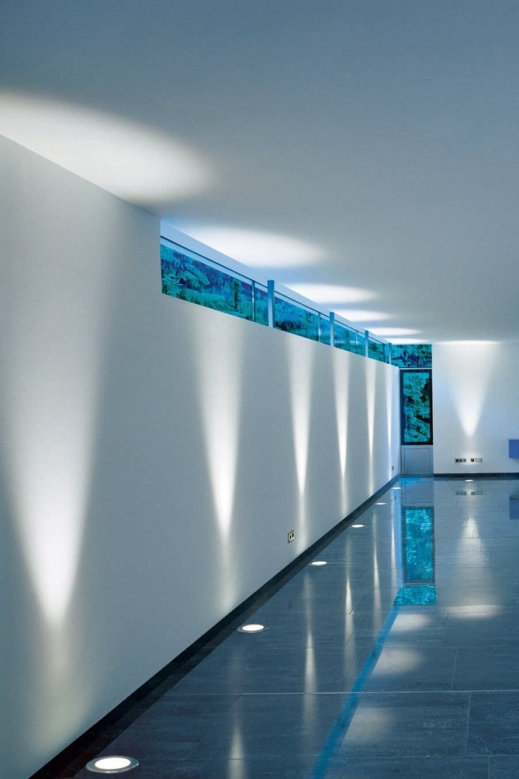 led-kakel-indirekt-belysning-integrerad-golv-fläckar-reflekterande