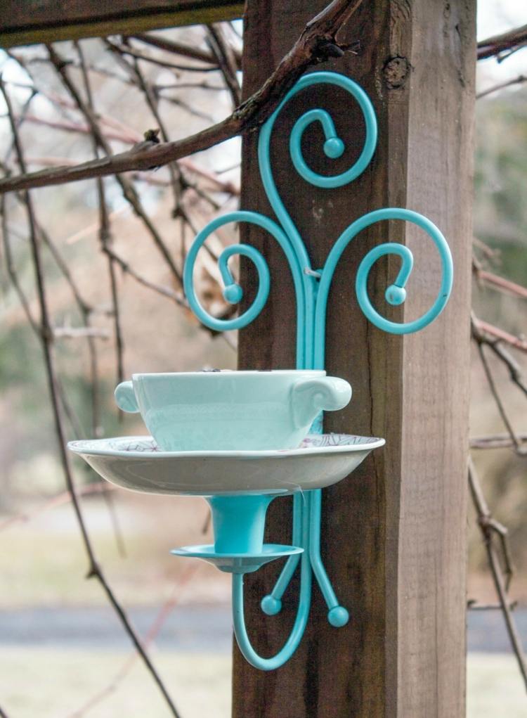 veranda uppdatera fågelhuset idé metall ljusblå kopp vintage
