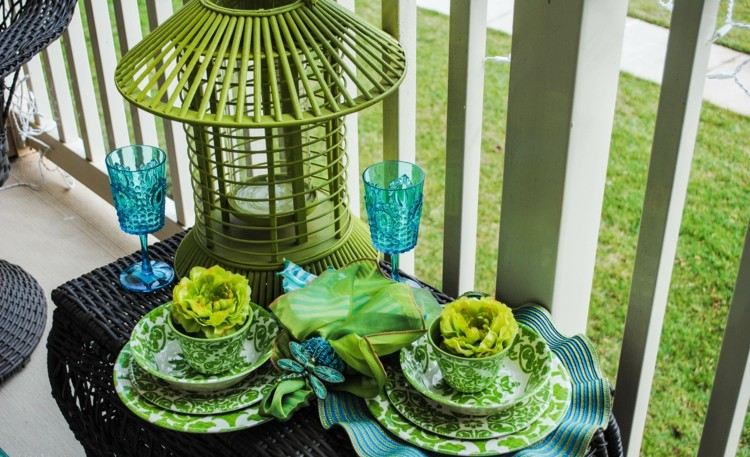 veranda uppdatera porslin dekoration grön ljusblå lykta