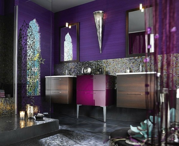 modern färg - lila badrum - exotiskt