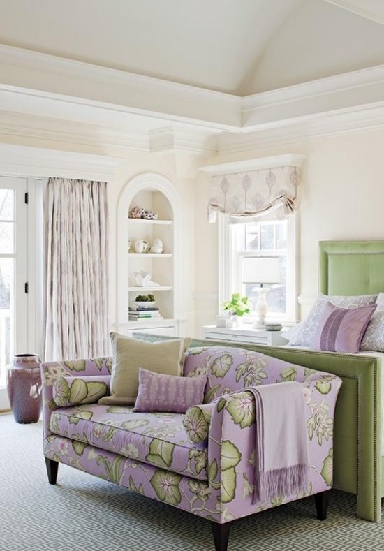 gröna accenter sovrumsmöbler i lila färg